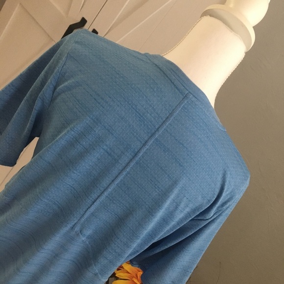 Nike Dry fit athletic top - Picture 6 of 7